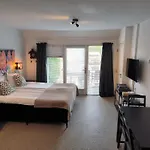 Mariafarm 3*