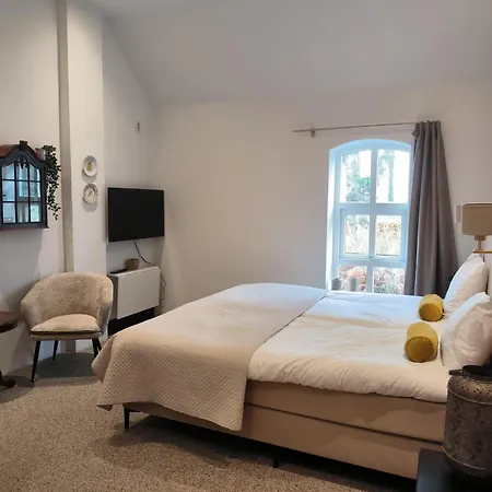 Mariafarm Bed & Breakfast Zevenbergen